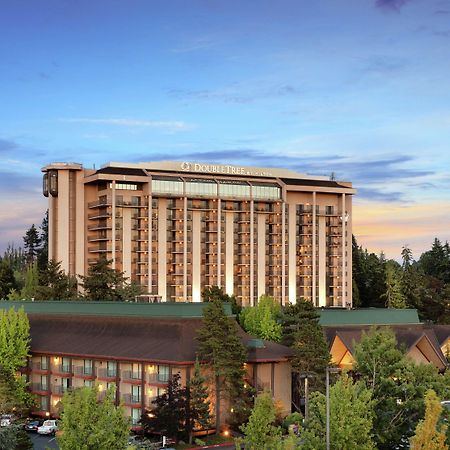 Doubletree By Hilton Seattle Airport Hotel SeaTac Exterior photo
